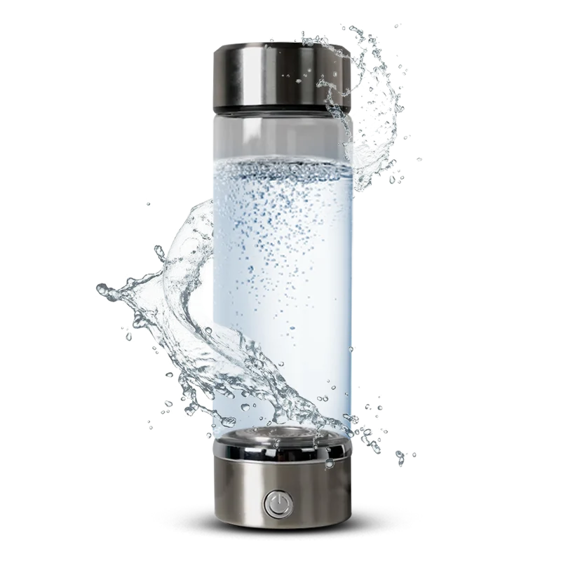Die LifeWater Wasserstoffflasche, wie der Hersteller sie fotografiert: Glaskörper mit Metalldeckel und Elektrolyse-Sockel, Wasser mit aufsteigenden Blasen