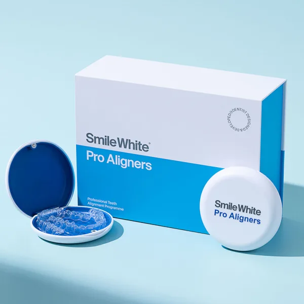 Smile White Pro Aligners box and case, manufacturer's product photo